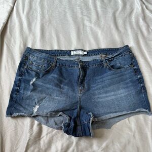 Torrid Distressed Denim Shorts Size 26 Plus 2” Inseam Medium Wash